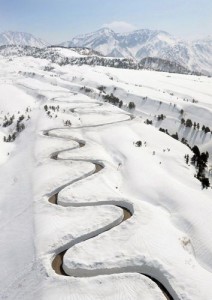 A rota Alpen Route está liberada até final de novembro. Foto: Mainichi