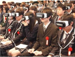 Alunos da escola virtual N Koukou. Foto: Sankei